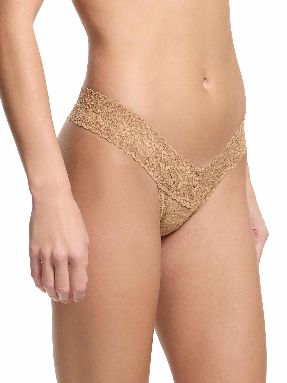 Hanky Panky Signature Lace® Low Rise Thong Sun Tan Beige